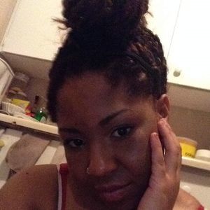 Meet your Posher, Crystal